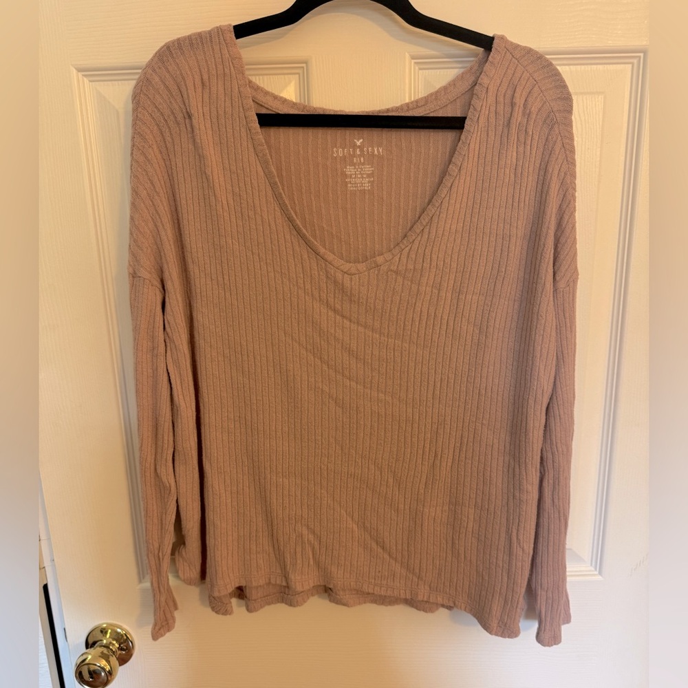 Blush Pink AE Ribbed V-Neck Top